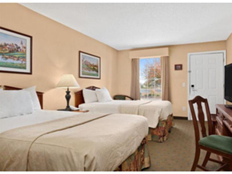 Baymont By Wyndham Thomasville Exterior photo