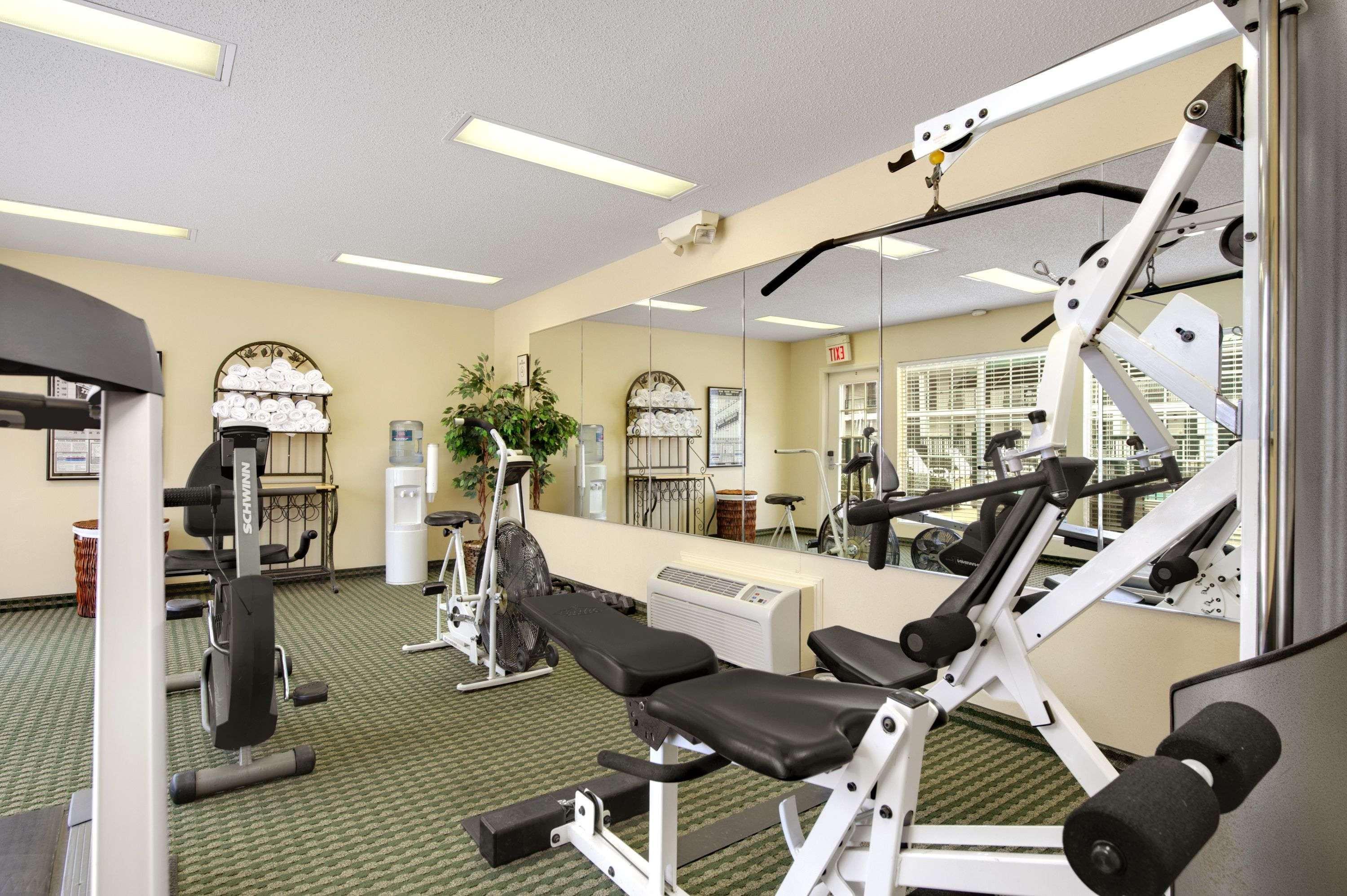 Baymont By Wyndham Thomasville Exterior photo
