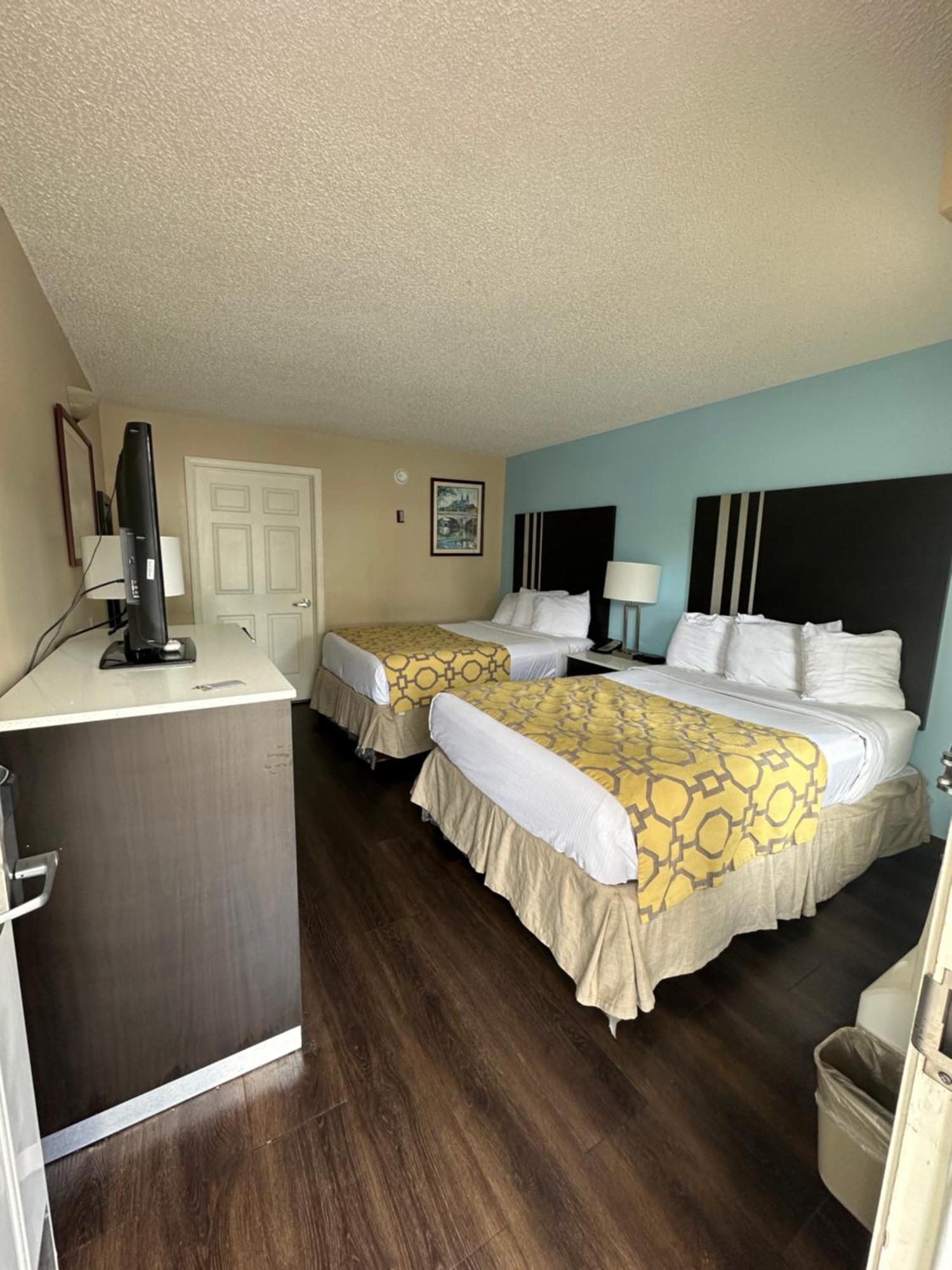 Baymont By Wyndham Thomasville Exterior photo