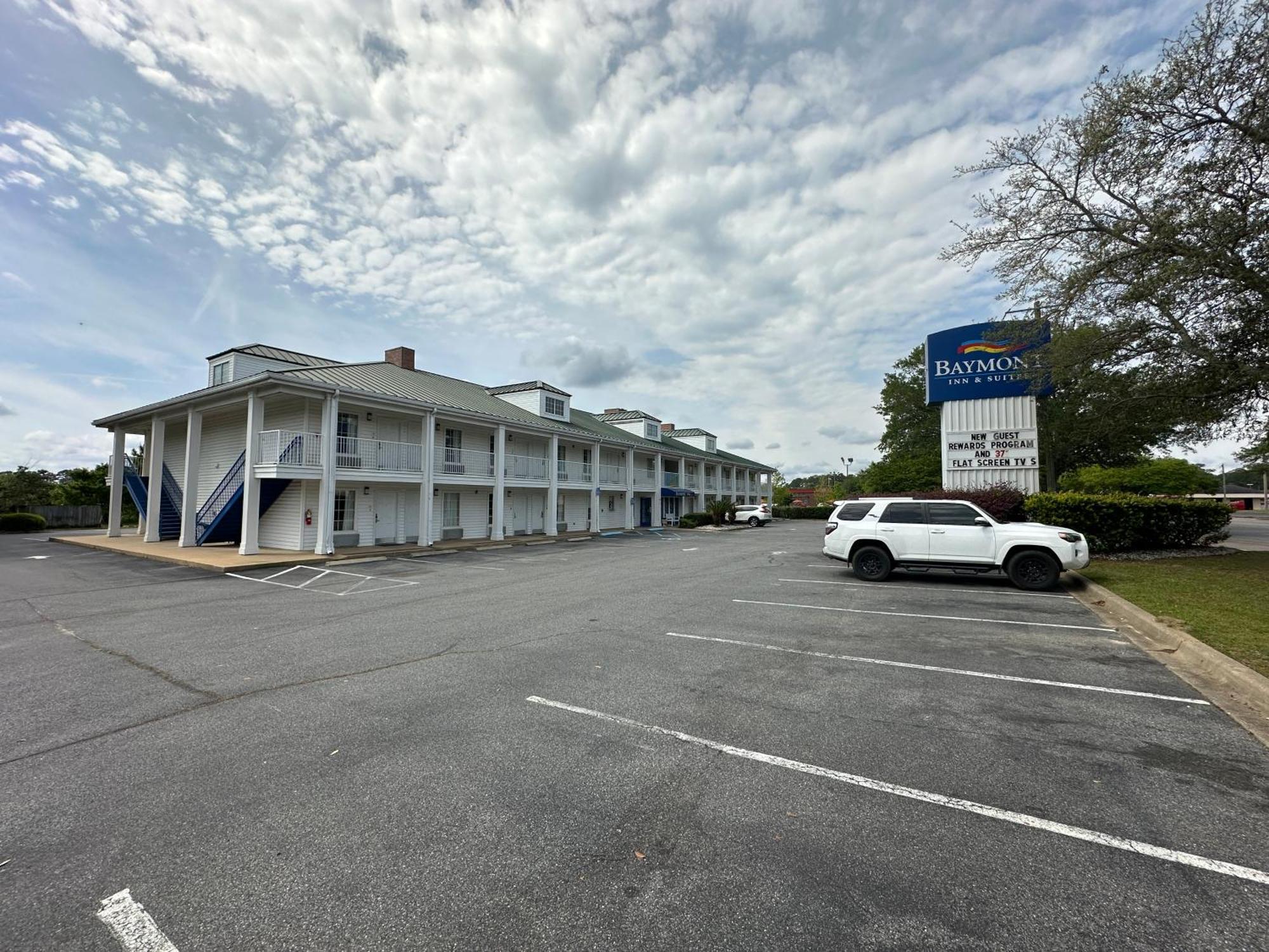 Baymont By Wyndham Thomasville Exterior photo